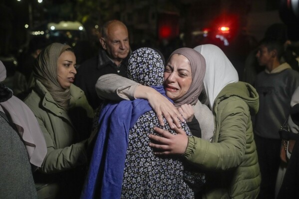 Fragile Ceasefire Between Israel and Hamas: Hostages and Prisoners Exchanged Amid Tense Calm