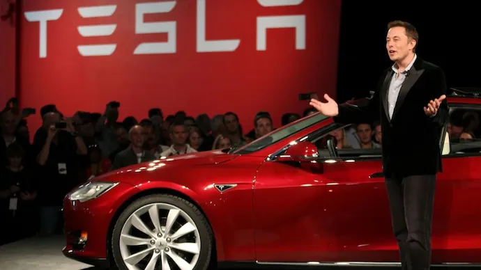 Tesla’s Market Value Plunges Below $1 Trillion Amid European Sales Slump and Musk’s Political Controversies