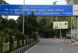 Flights Take Off Again at Srinagar Airport, Bringing a Breath of Relief to Kashmiris