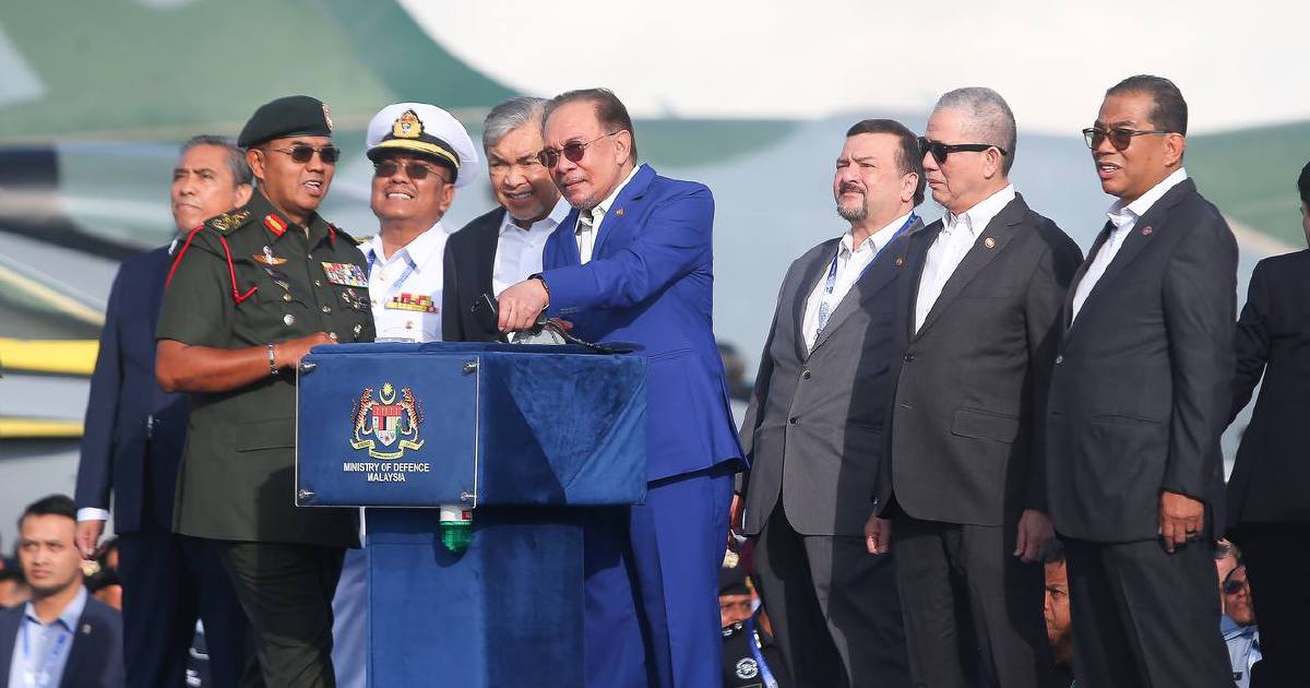 Lima '25: A Proud Moment for Malaysia as PM Anwar Ibrahim Launches Locally-Built Tactical Vehicle ‘Ribat’