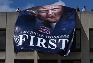 Stricter US Visa Rules Could Cut Dreams Short for Foreign Students and Journalists