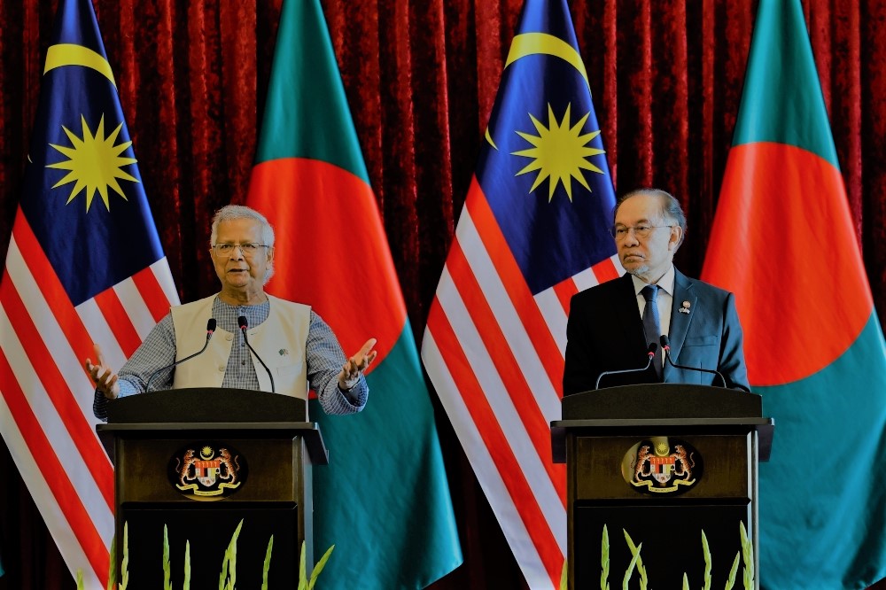 Anwar Calls for Asean Unity on Myanmar Crisis Extends Strong Support to Bangladesh