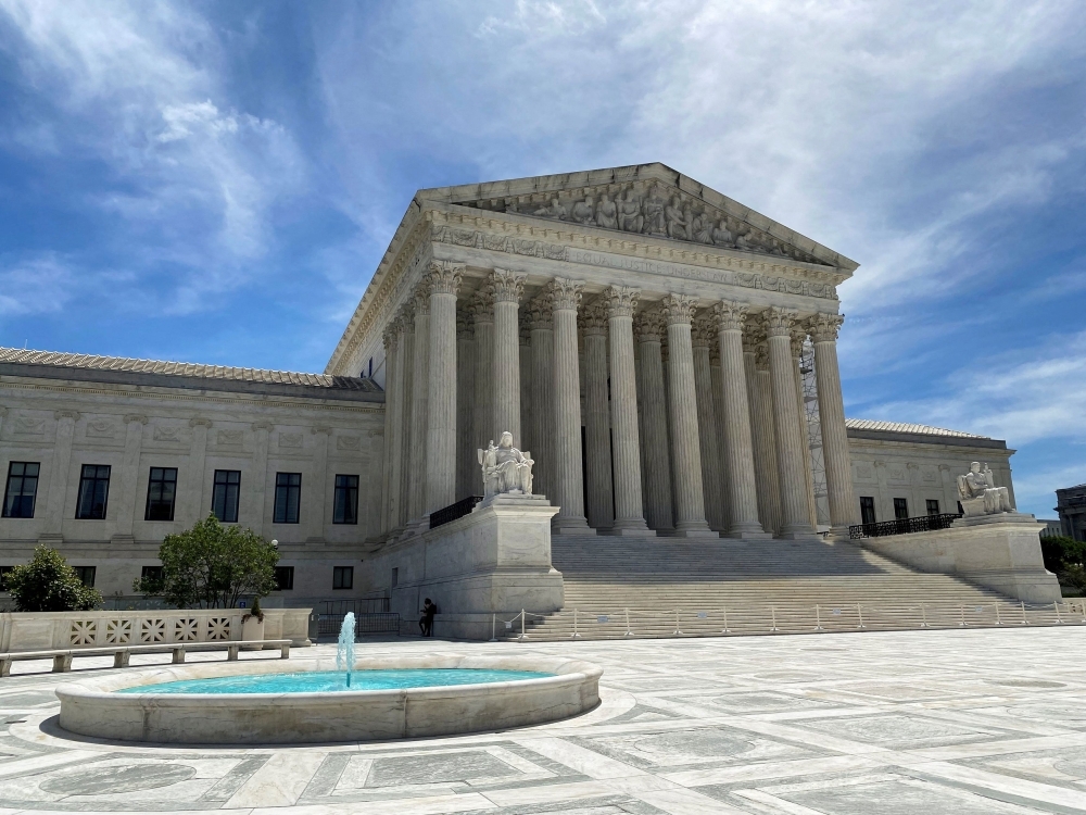 US Supreme Court Backs Trump on Controversial Immigration Raids