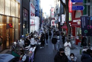 South Korea Welcomes Chinese Tourists Visa-Free: A Human Step Towards Economic Revival and Friendship