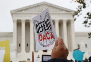 US May Resume Accepting DACA Applications for Work, Residency
