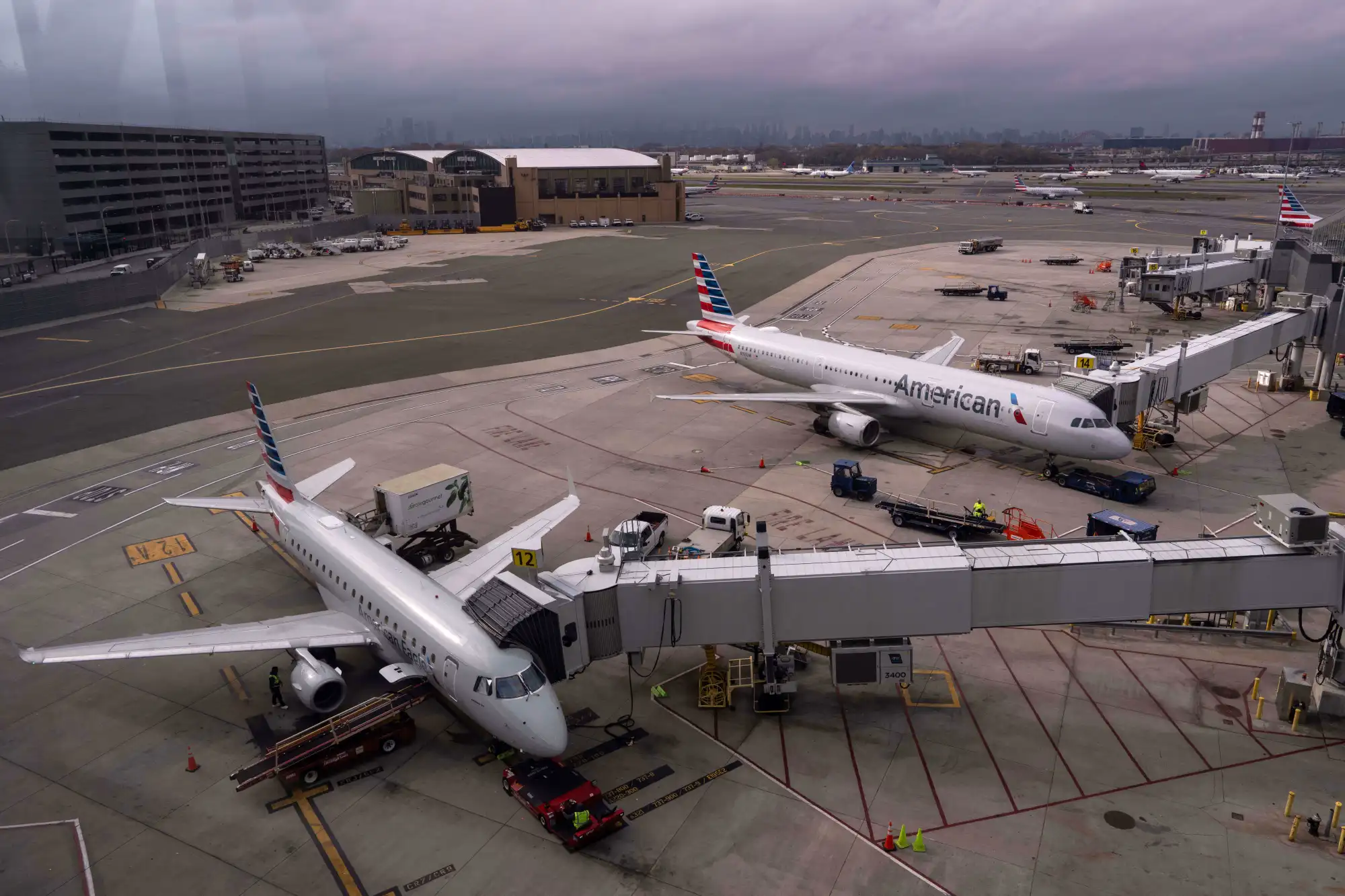U.S. Airlines Face Record Cancellations as Shutdown Grounds the Skies