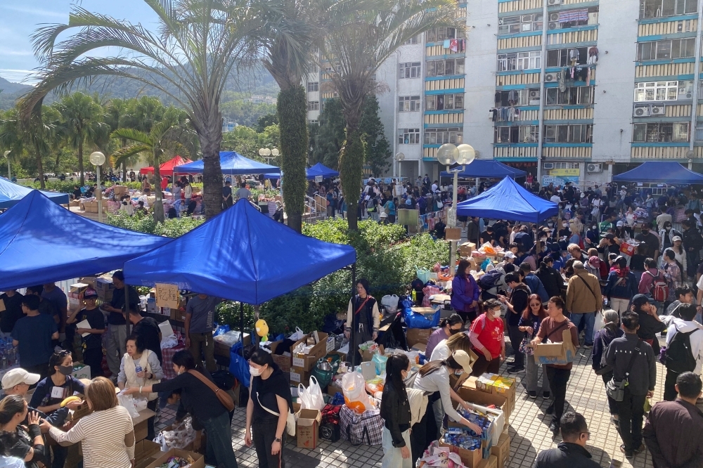 Hong Kong Rallies: Volunteers Race to Aid Survivors After Deadly Fire