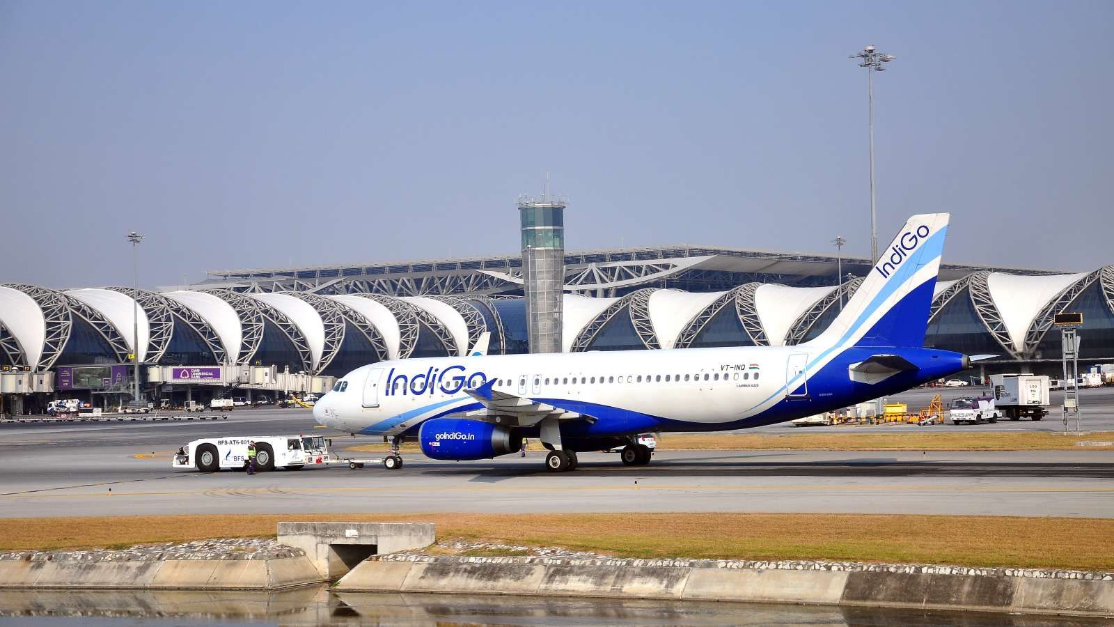 DGCA Cuts IndiGo’s Flight Schedules by 5%: What This Means for Travellers and the Aviation Sector