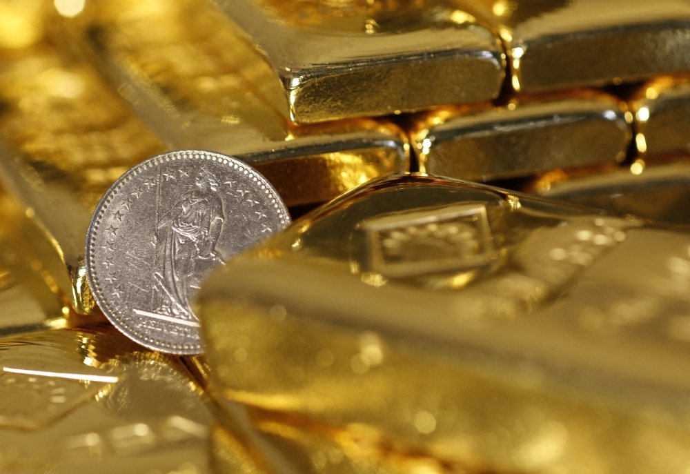 Investors Flock to Gold and Silver as Trump’s Greenland Tariff Threat Shakes Global Markets