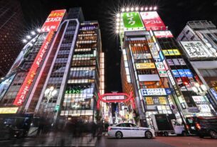 Back to WFH? Asia Revisits Covid-Era Playbook Amid Fuel Crisis