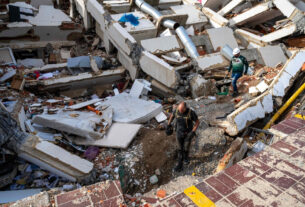 No one is coming out alive Venezuela shifts from rescue efforts to a growing humanitarian crisis
