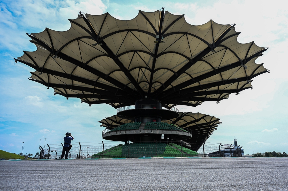 Malaysia Immigration Department Prepares for Major Visitor Surge Ahead of Formula 1 Bahrain Grand Prix at Sepang