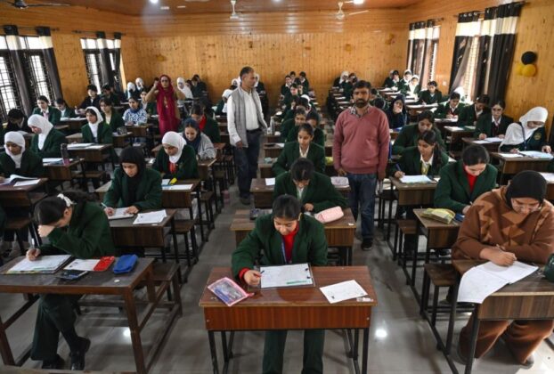 JKBOSE Bans Mobile Phones for Exam Supervisory Staff